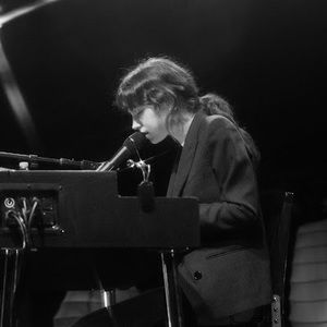 Meet your Posher, Ema